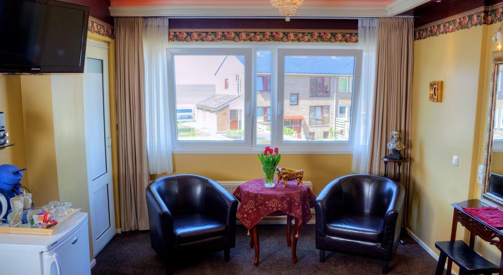 זנדוורט Pension & Spa De Watertoren חדר תמונה
