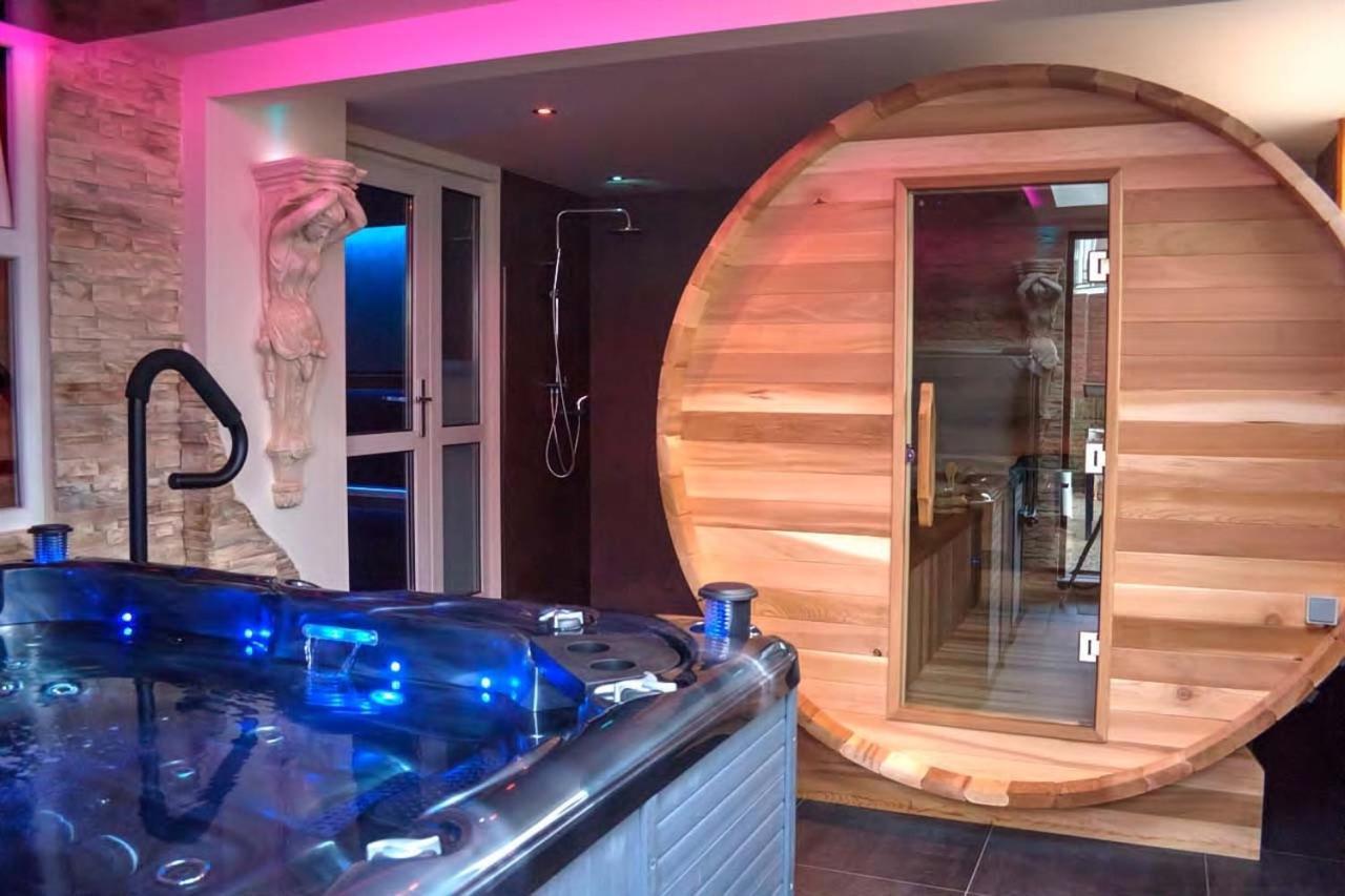 זנדוורט Pension & Spa De Watertoren מראה חיצוני תמונה